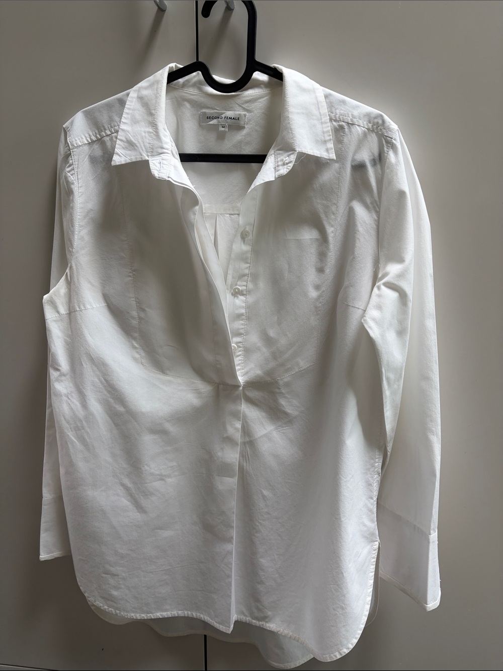 Second Female Essentials White Long-Sleeve V-Neck Popover Blouse